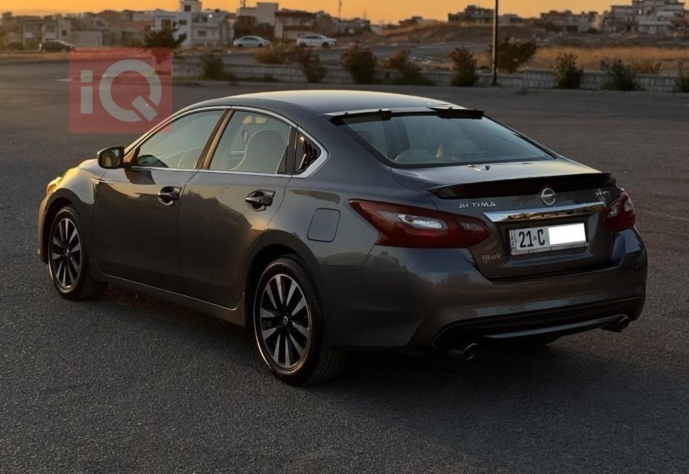 Nissan Altima